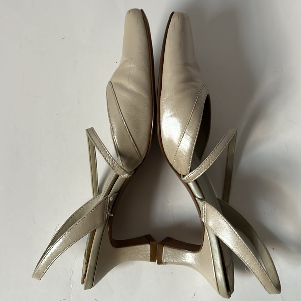 Villager Shoes Kitten Heels Pearl White Size 6